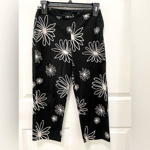 🔥2 for $5🔥 The Limited Black&White Stretch floral print cropped pants Size:0